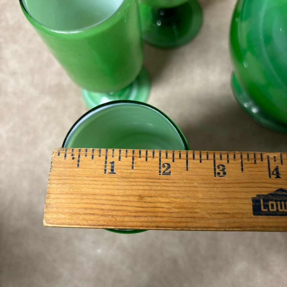 Elegant mid-century Empoli green cased handblown Italian art glass pitcher - Picture 9 of 10